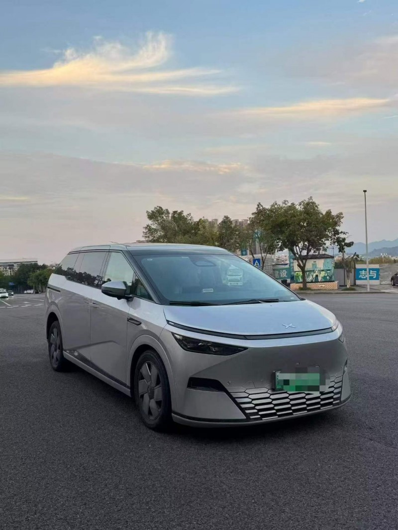 重慶24年小鵬汽車X93