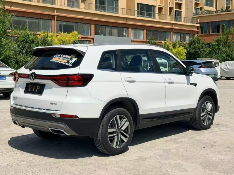 菏澤25年長安汽車CS757