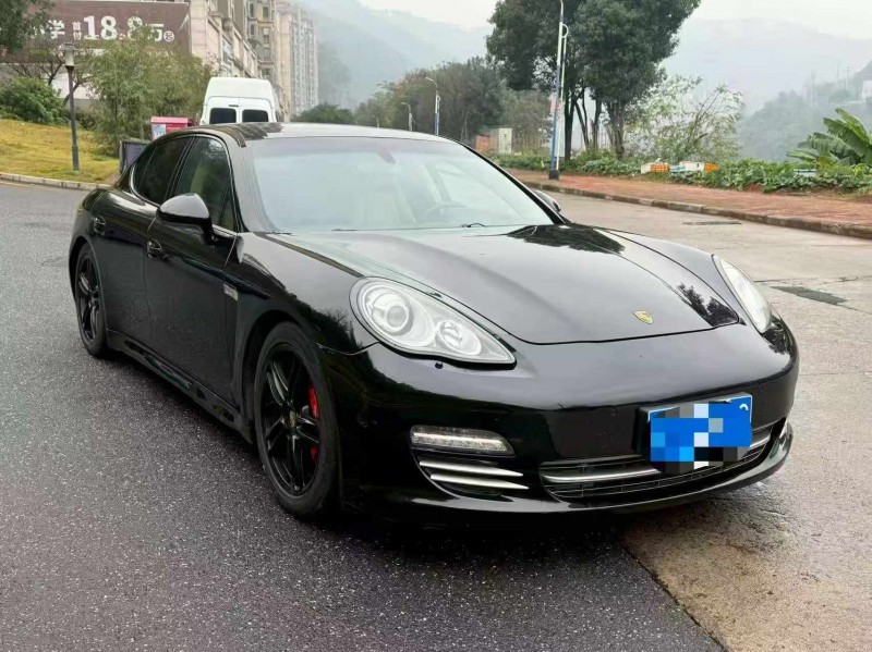 泉州13年保時捷帕拉梅拉2