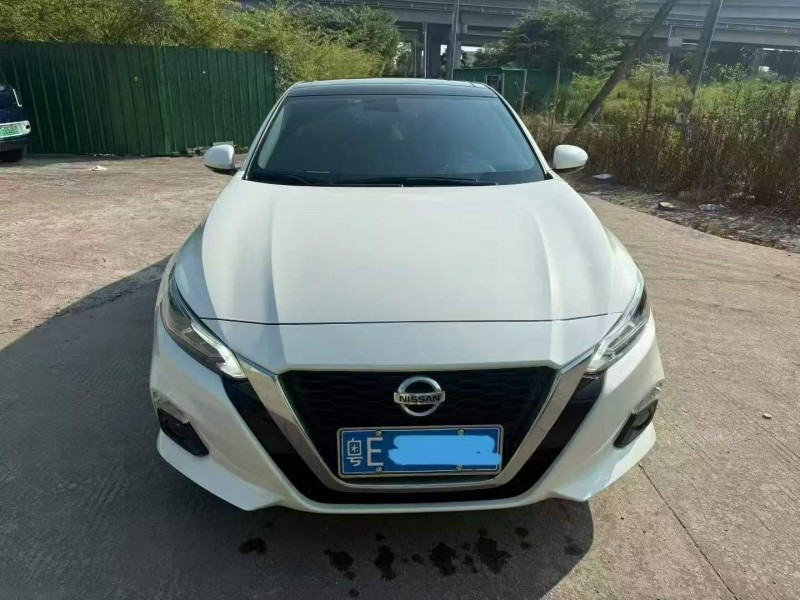 中山23年日產天籟1