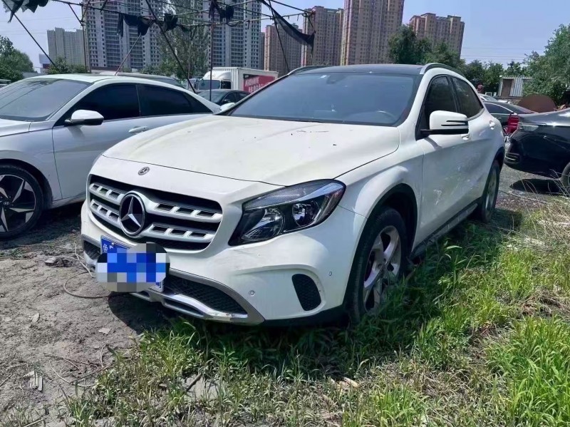 菏澤19年奔馳GLA3