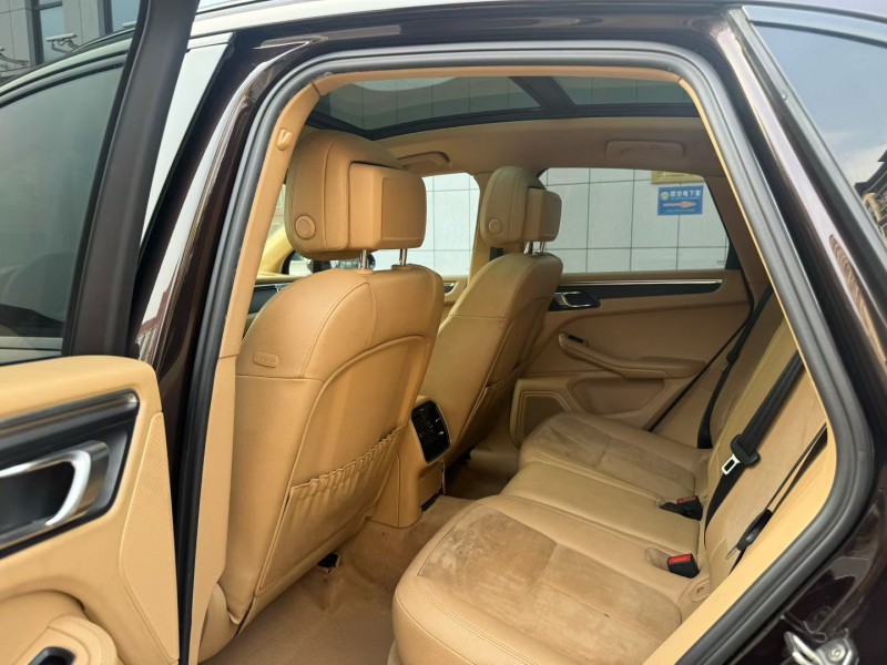 濟南16年保時捷Macan5