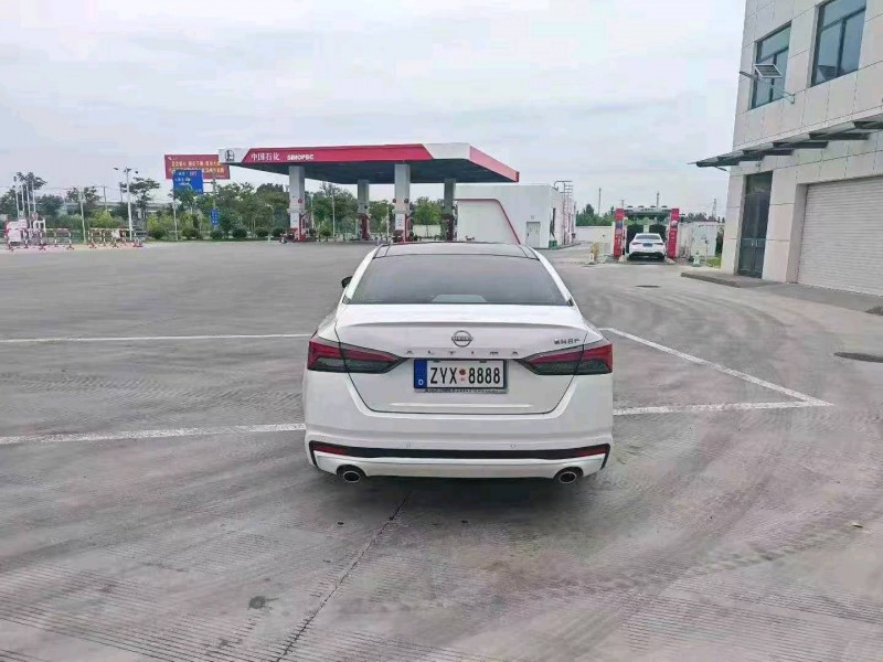 徐州25年日產天籟5