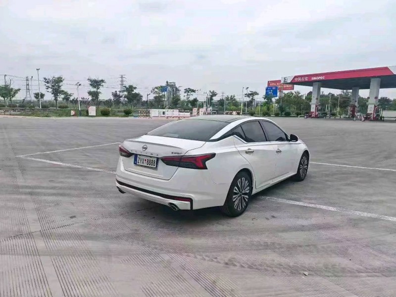 徐州25年日產天籟6
