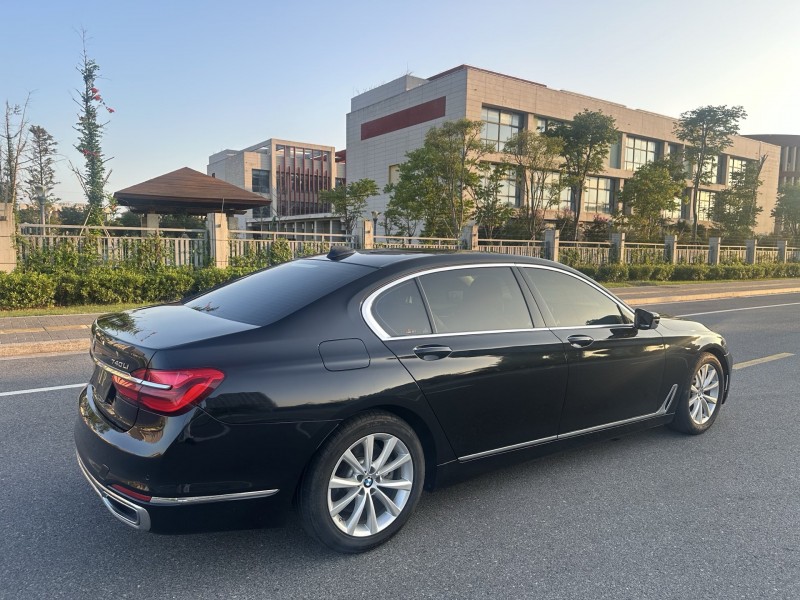 盐城18年宝马7系5