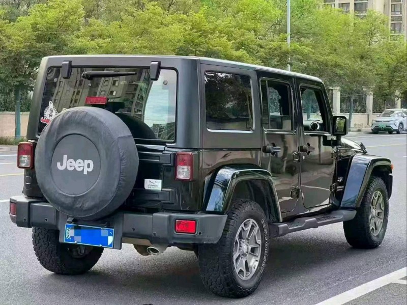 焦作18年Jeep牧馬人8