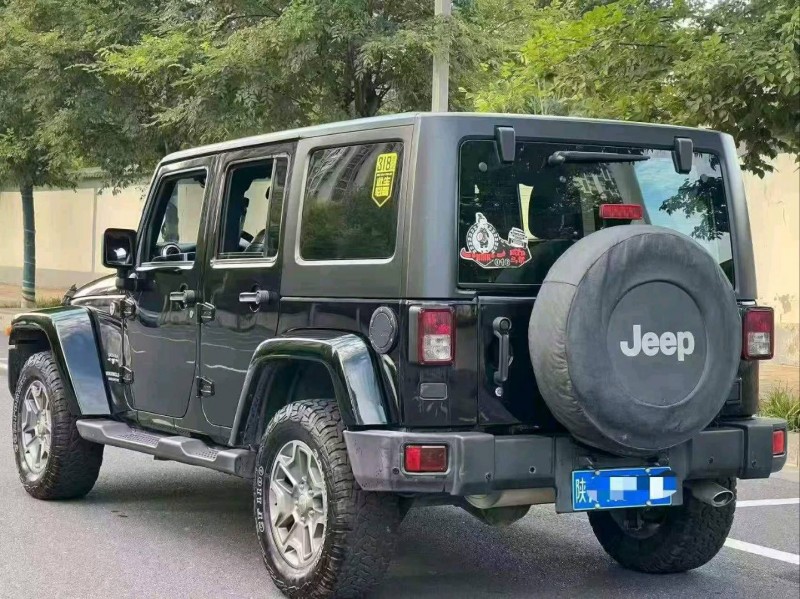 焦作18年Jeep牧馬人9