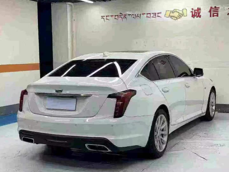 武漢20年凱迪拉克CT57