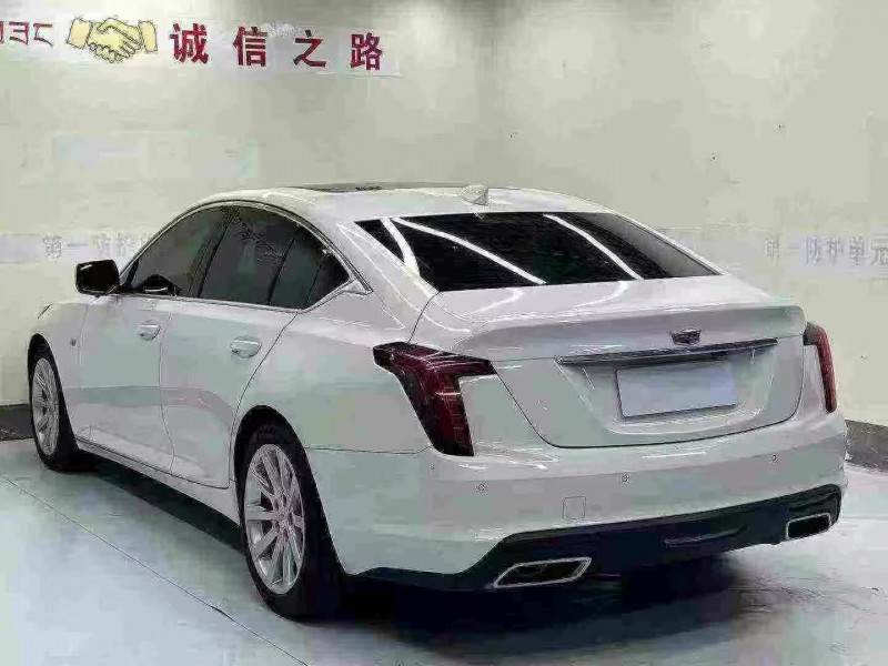 武漢20年凱迪拉克CT58