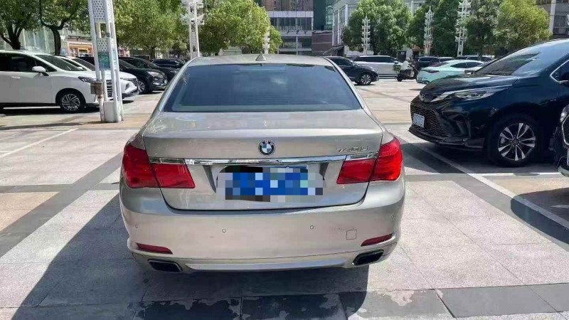 徐州13年宝马7系9