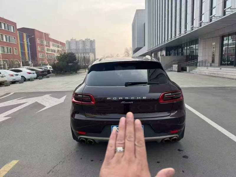 佛山16年保時捷Macan9