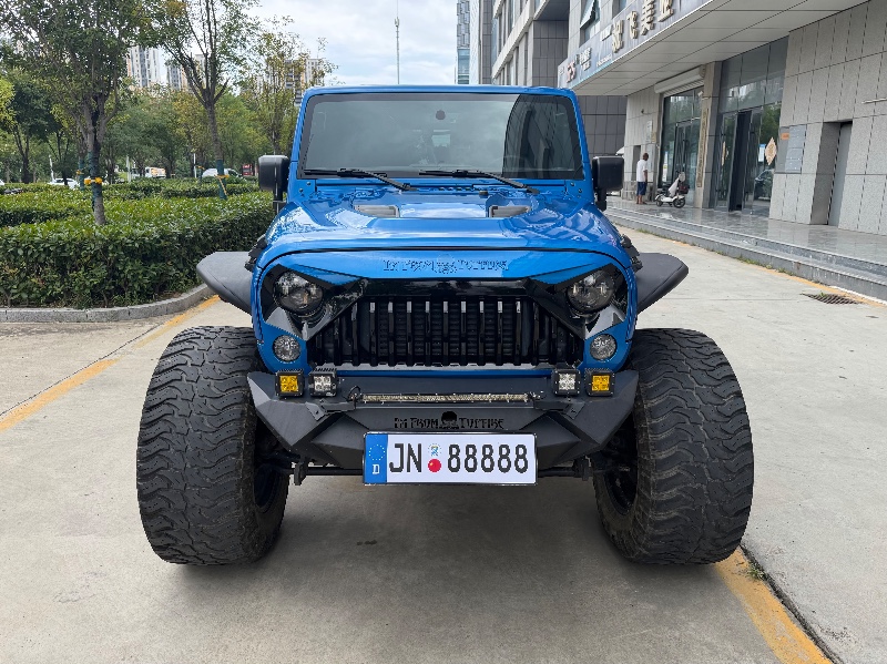 濟寧16年Jeep牧馬人1