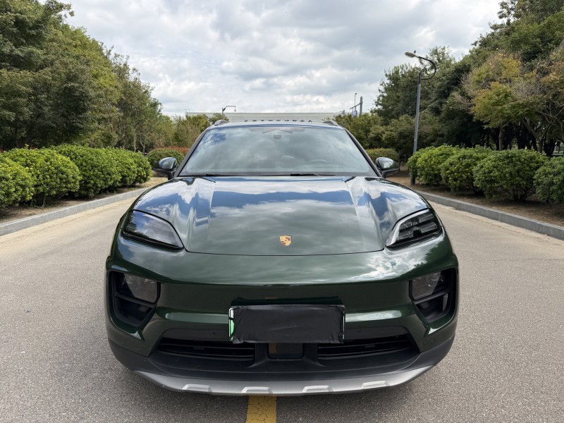 盐城25年保时捷Macan1