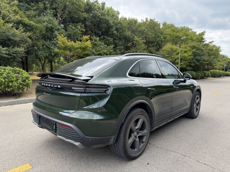盐城25年保时捷Macan7