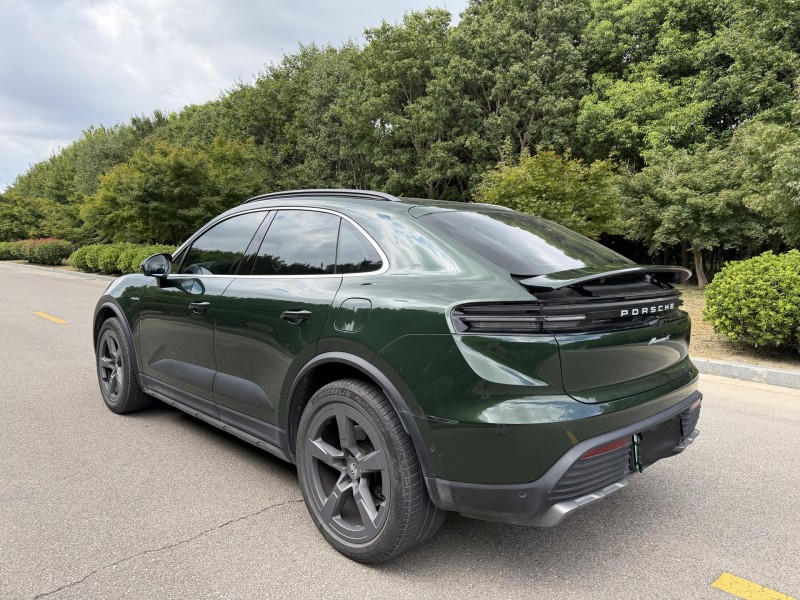 盐城25年保时捷Macan8