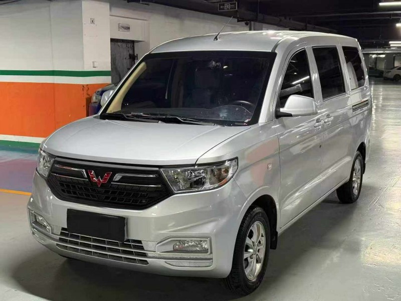 成都23年五菱汽車宏光2
