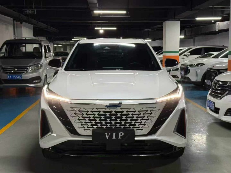 成都23年長安汽車歐尚1