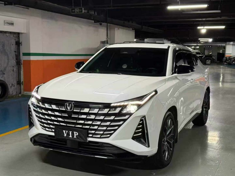 成都25年長安汽車UNI2