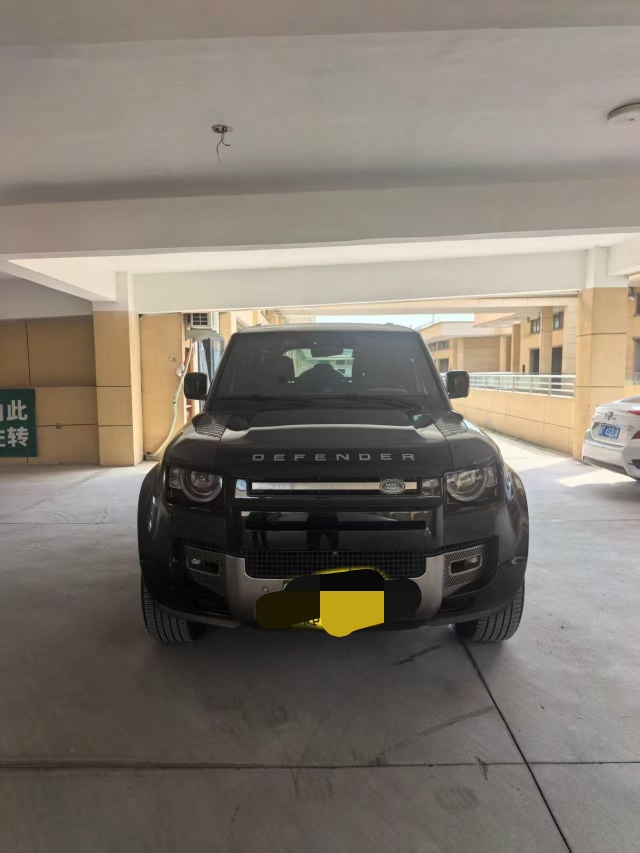 廣州23年路虎衛士1