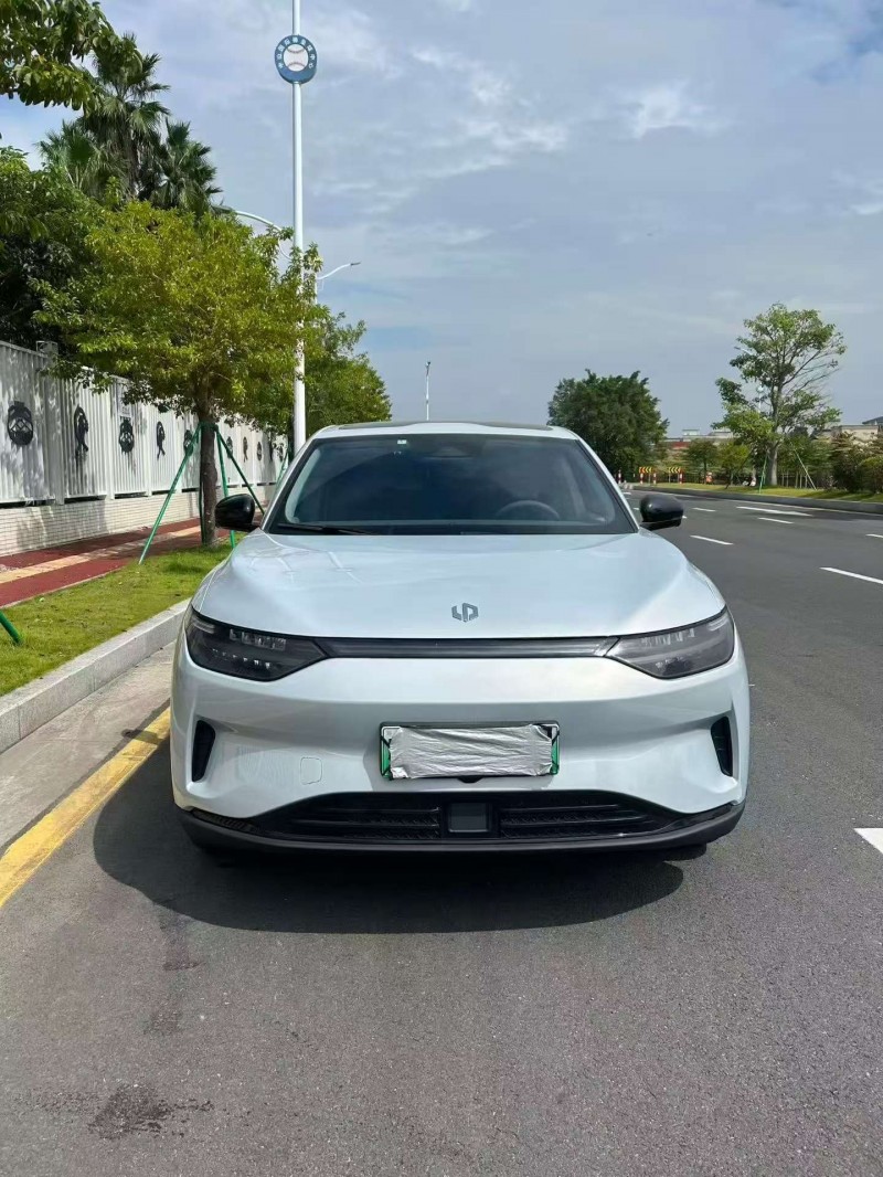 廣州23年零跑汽車C111