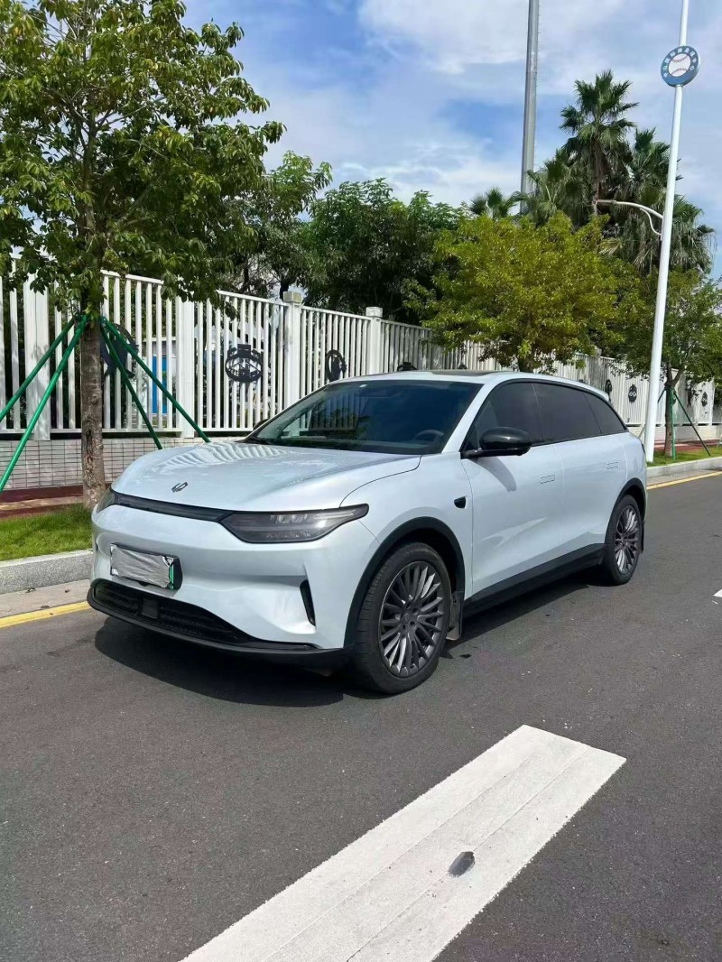 廣州23年零跑汽車C112