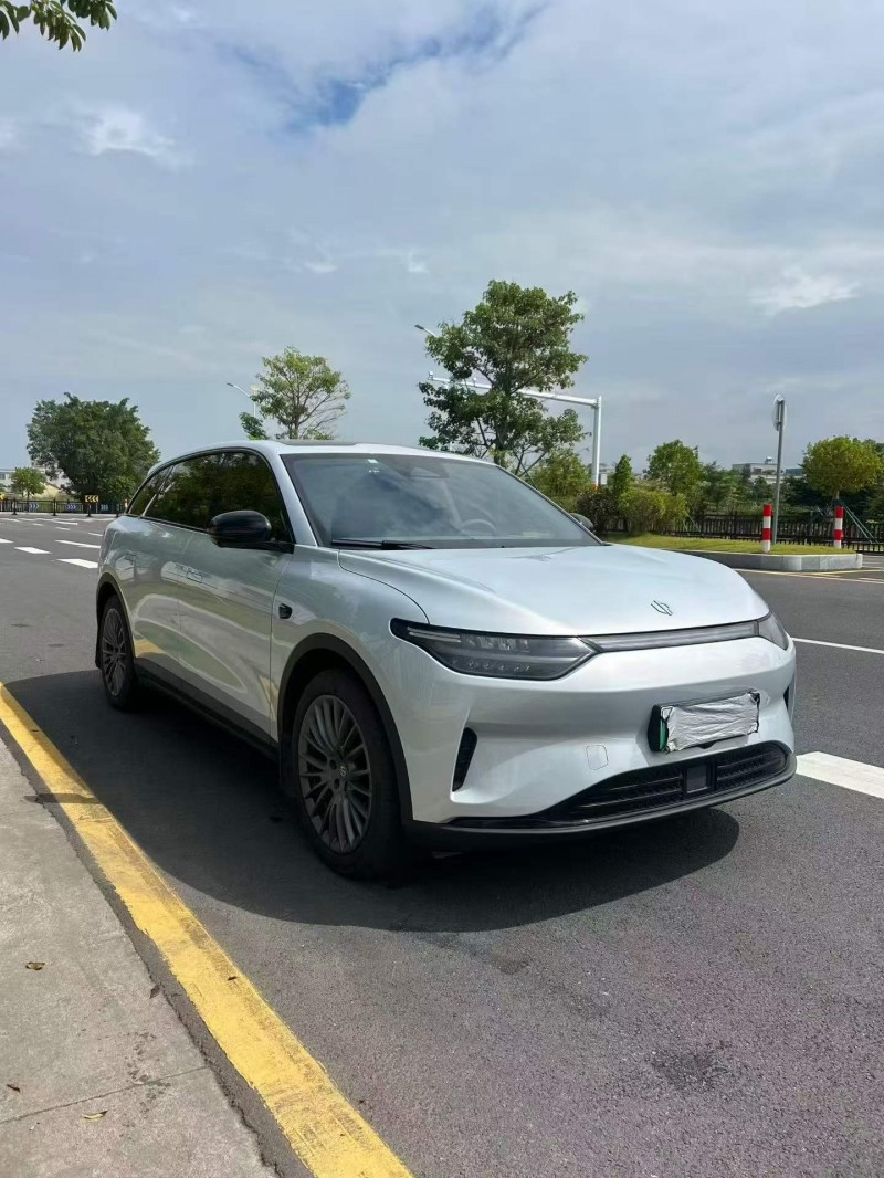 廣州23年零跑汽車C113