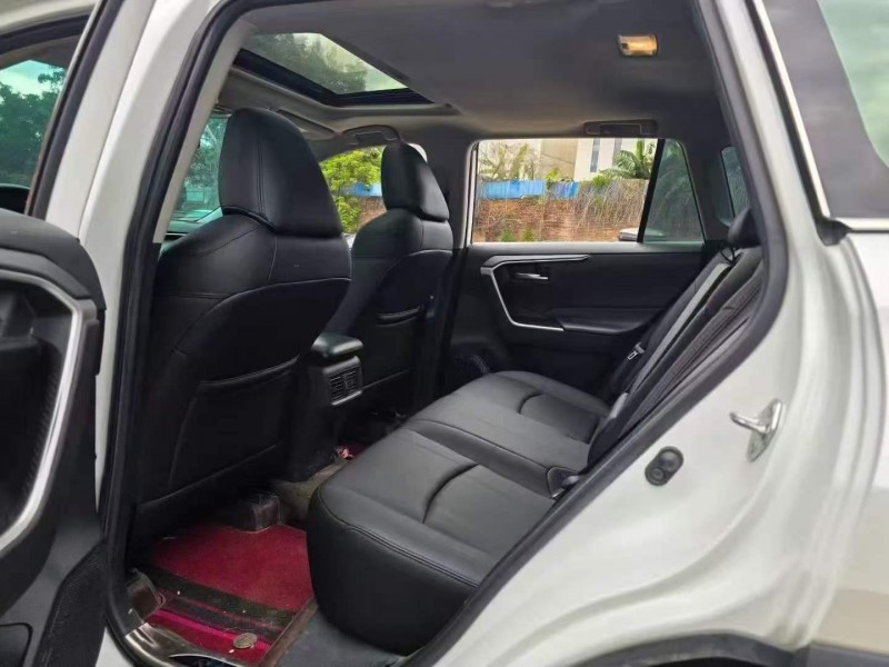 廣州22年豐田RAV4榮放7