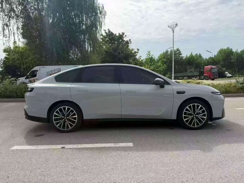 濰坊25年零跑汽車B017