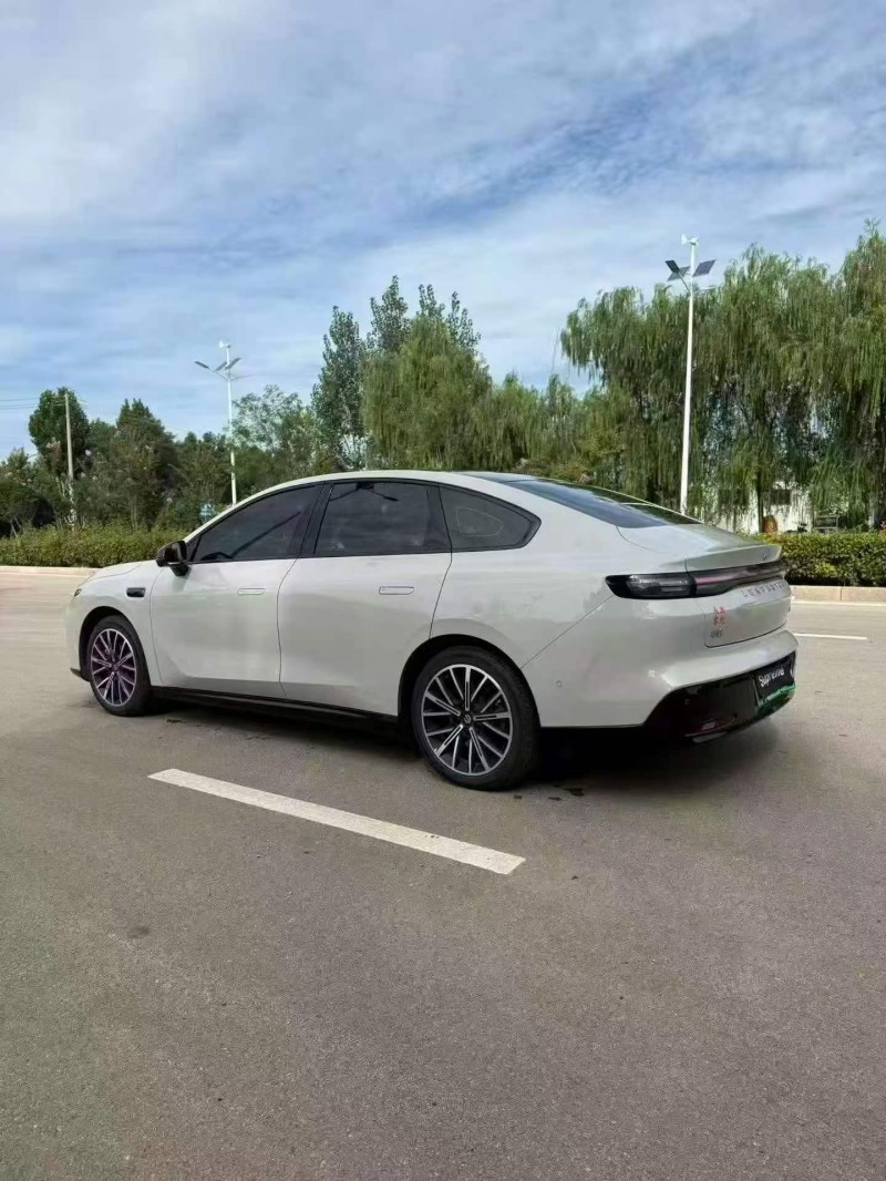 濰坊25年零跑汽車B018