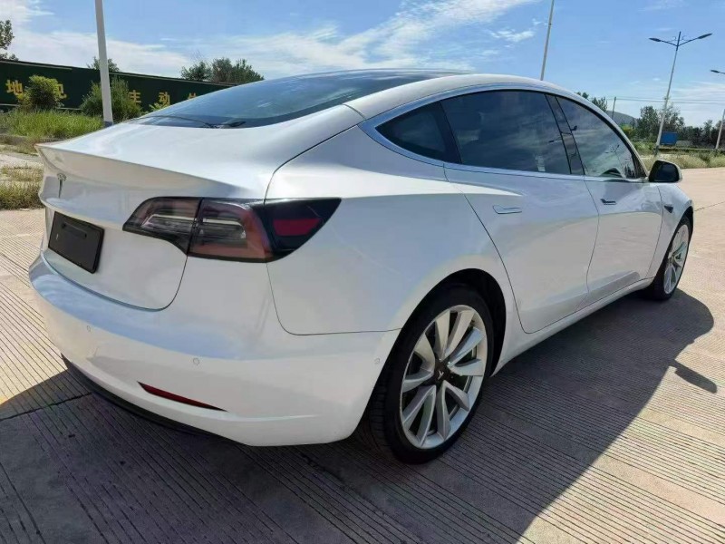 煙臺19年特斯拉MODEL 39