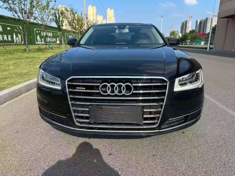 烟台17年奥迪A8L1