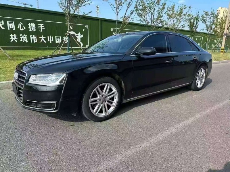 烟台17年奥迪A8L3