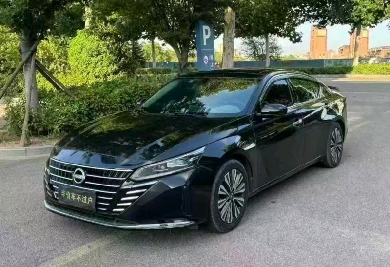 青島23年日產天籟2