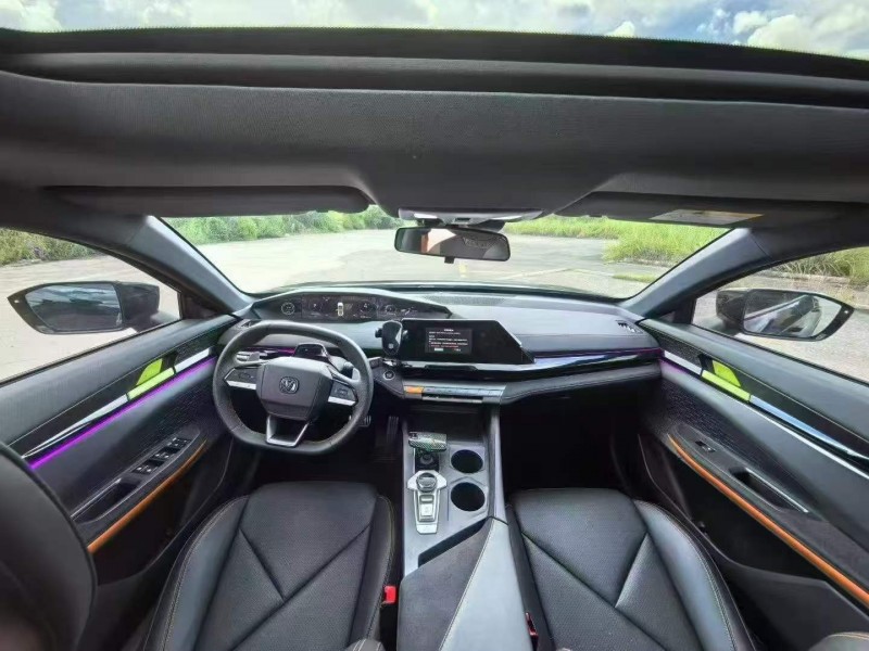 桂林22年長安汽車UNI5