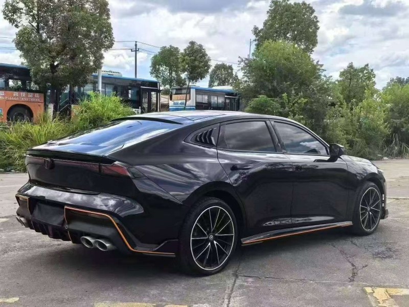 桂林22年長安汽車UNI7