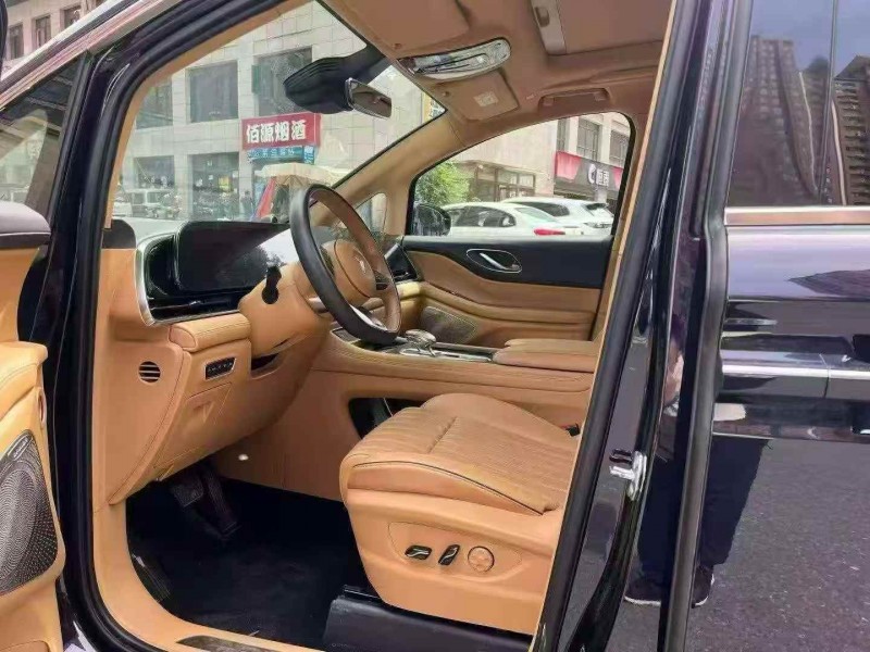 深圳23年嵐圖汽車夢想家6