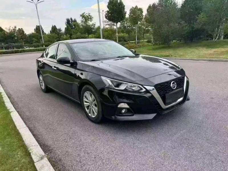 濟寧22年日產天籟2