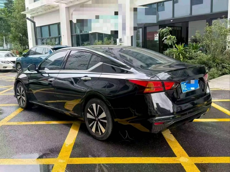 深圳21年日產天籟9