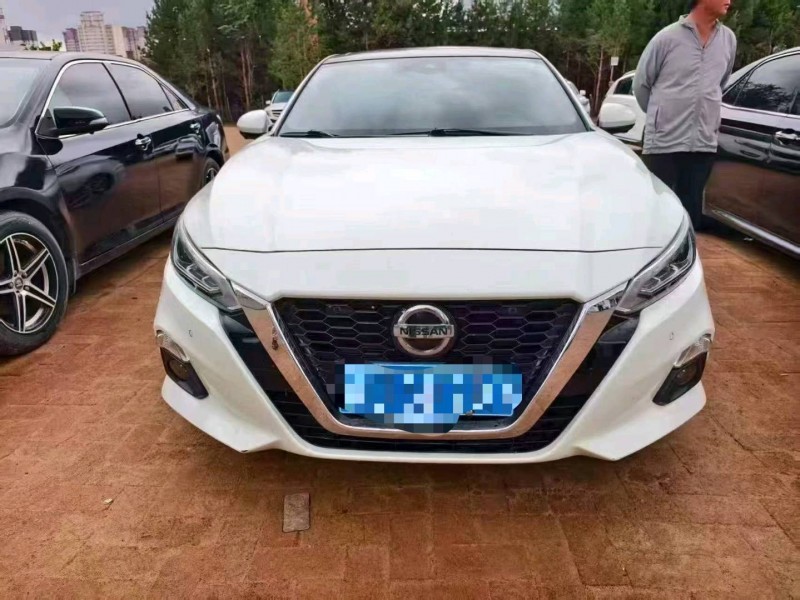 西安21年日產天籟1
