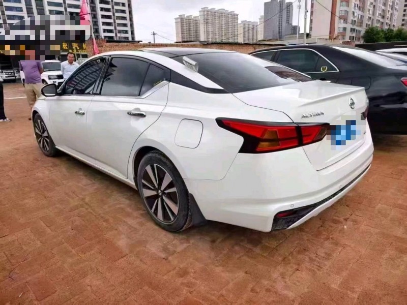 西安21年日產天籟3