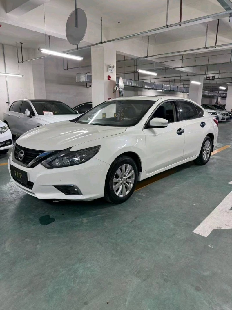 襄陽18年日產天籟4