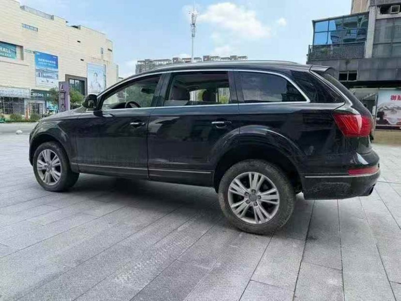 新余12年奧迪Q73