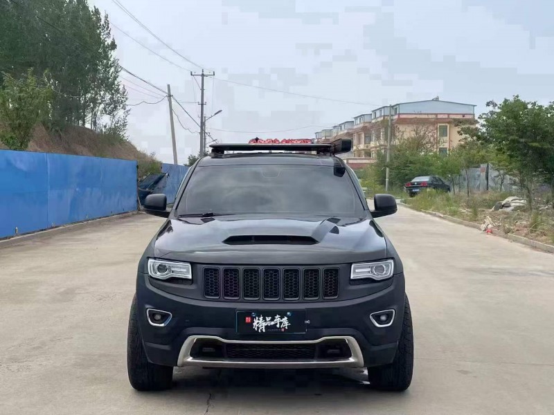 青島13年Jeep大切諾基1