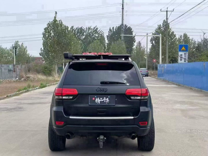 青島13年Jeep大切諾基9