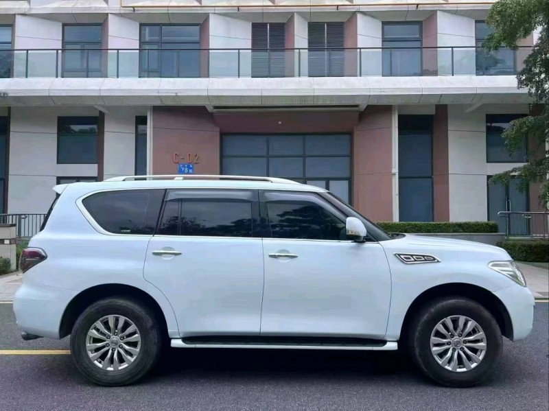 廣州20年日產途樂5