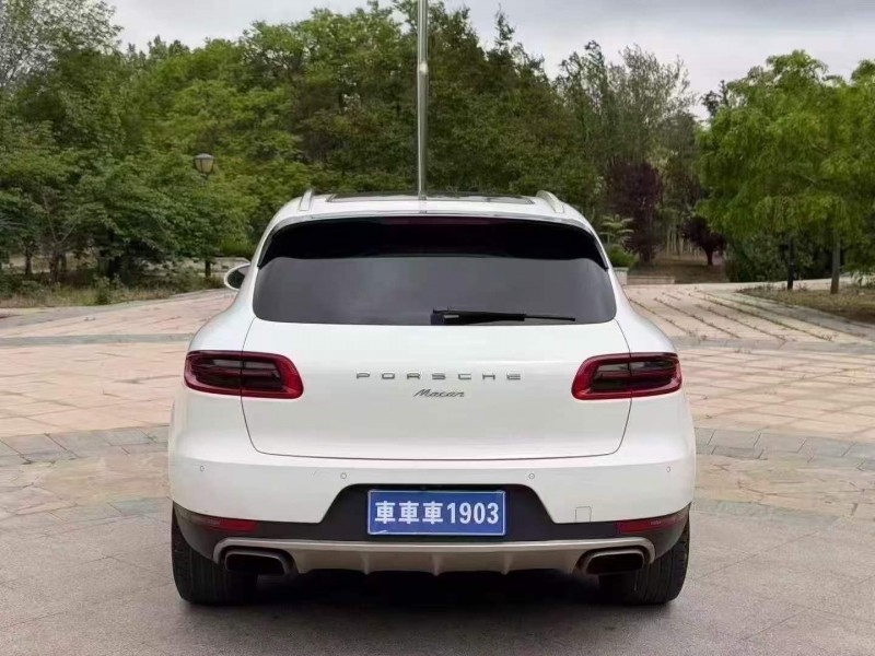 東營15年保時捷Macan9
