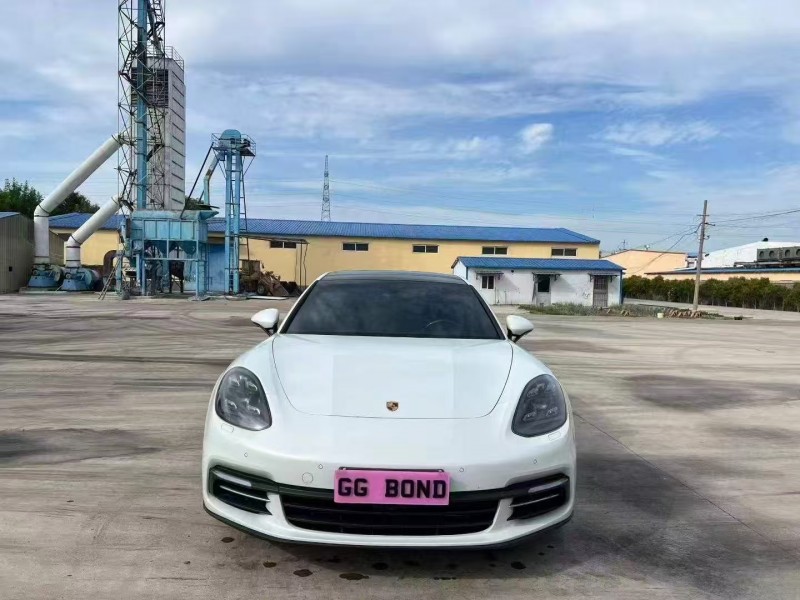 青島18年保時捷帕拉梅拉1