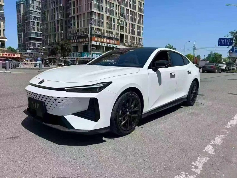 瀘州25年長安汽車UNI3