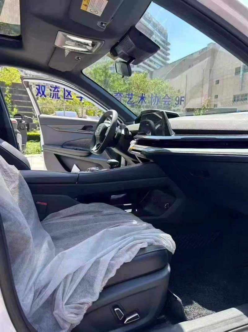 瀘州25年長安汽車UNI6