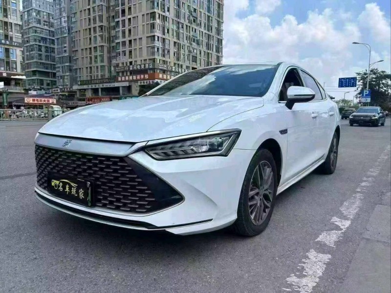 德陽23年比亞迪秦2